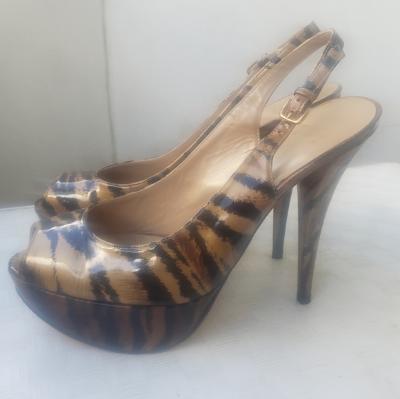 Stuart Weitzman patent leather Mobwife animal print slingback platforms 10